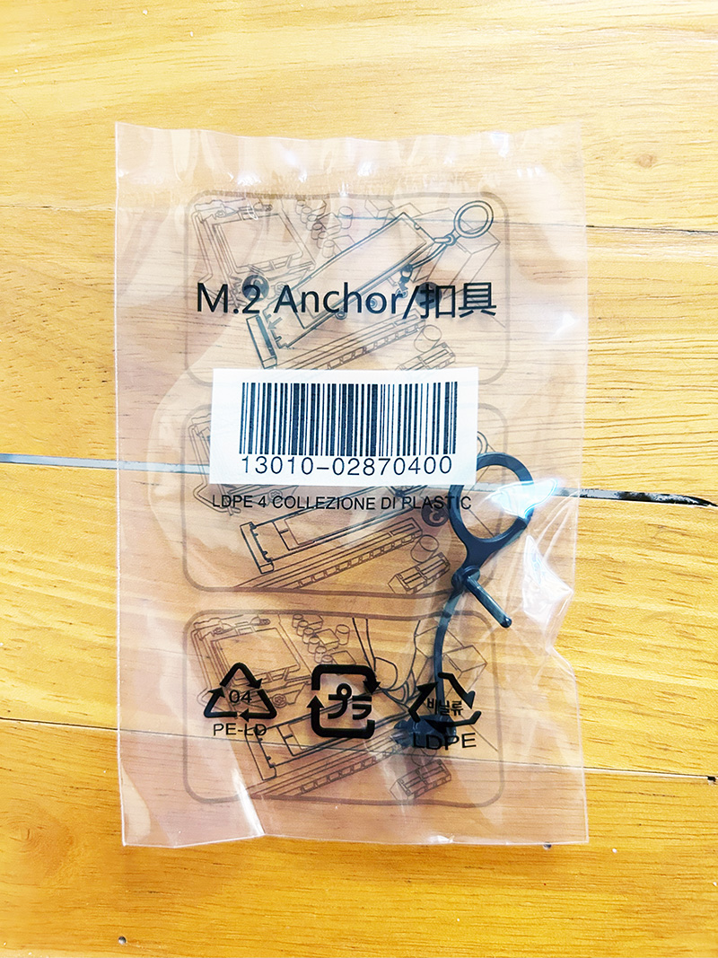 M2 SSD 用塑膠還固定